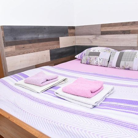 Sobe Sa Kupatilom Jajce Ngoại thất bức ảnh