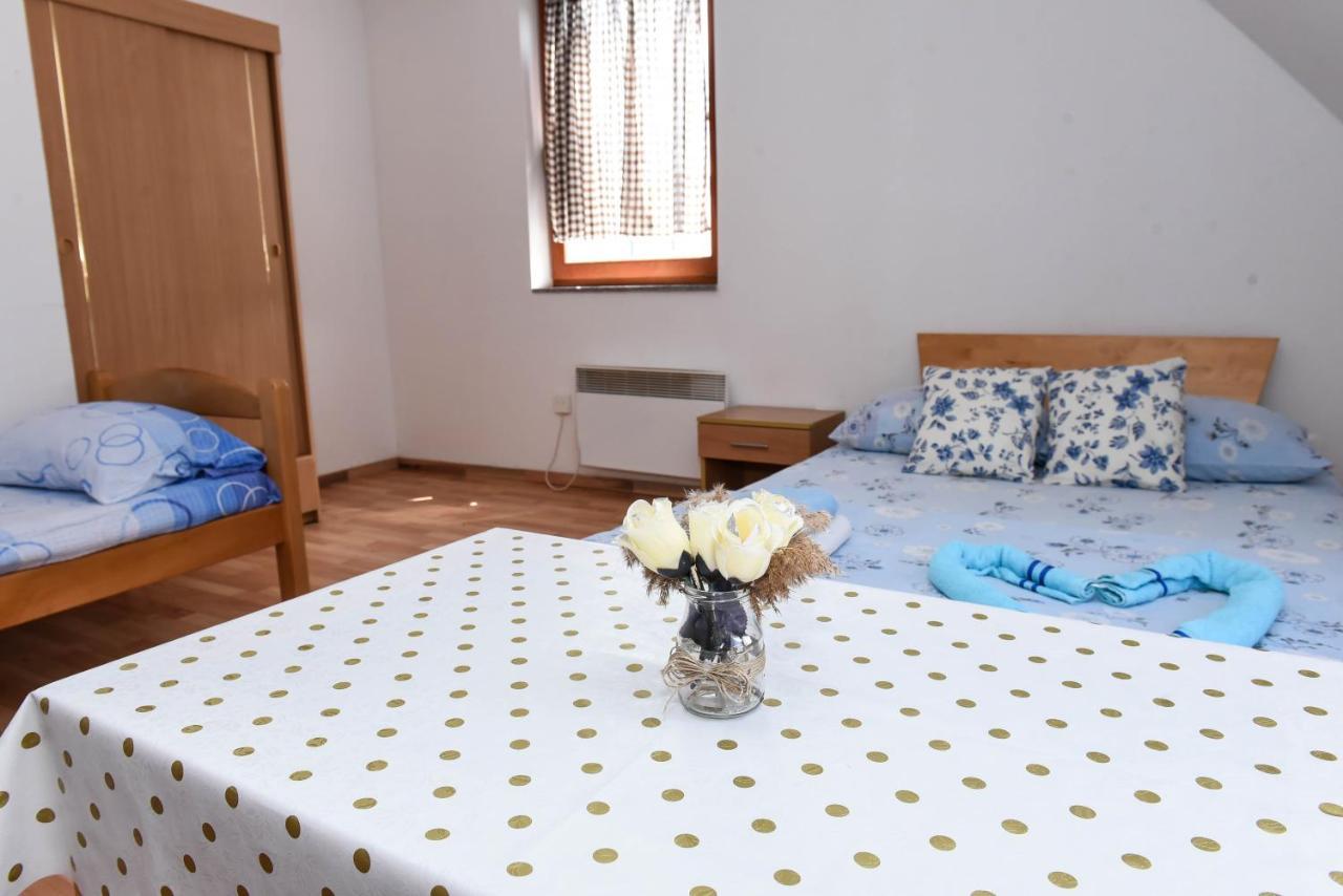 Sobe Sa Kupatilom Jajce Ngoại thất bức ảnh