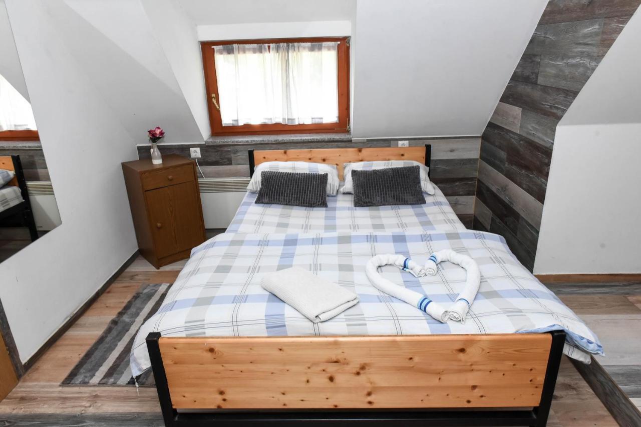 Sobe Sa Kupatilom Jajce Ngoại thất bức ảnh