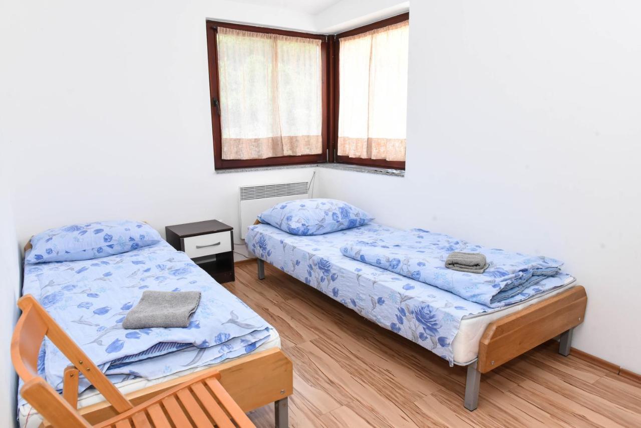 Sobe Sa Kupatilom Jajce Ngoại thất bức ảnh