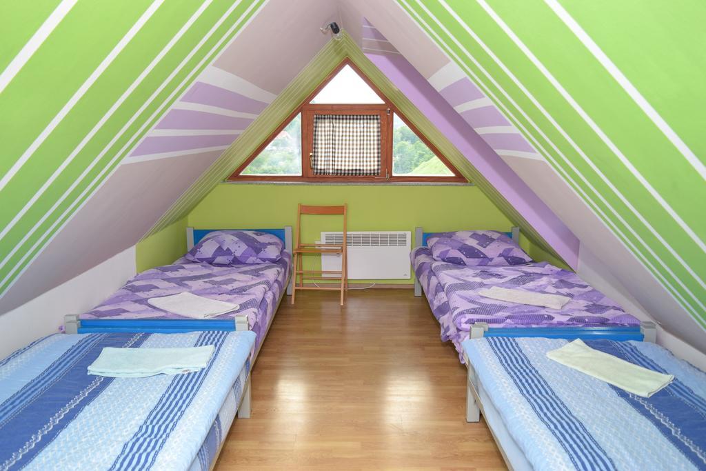 Sobe Sa Kupatilom Jajce Ngoại thất bức ảnh