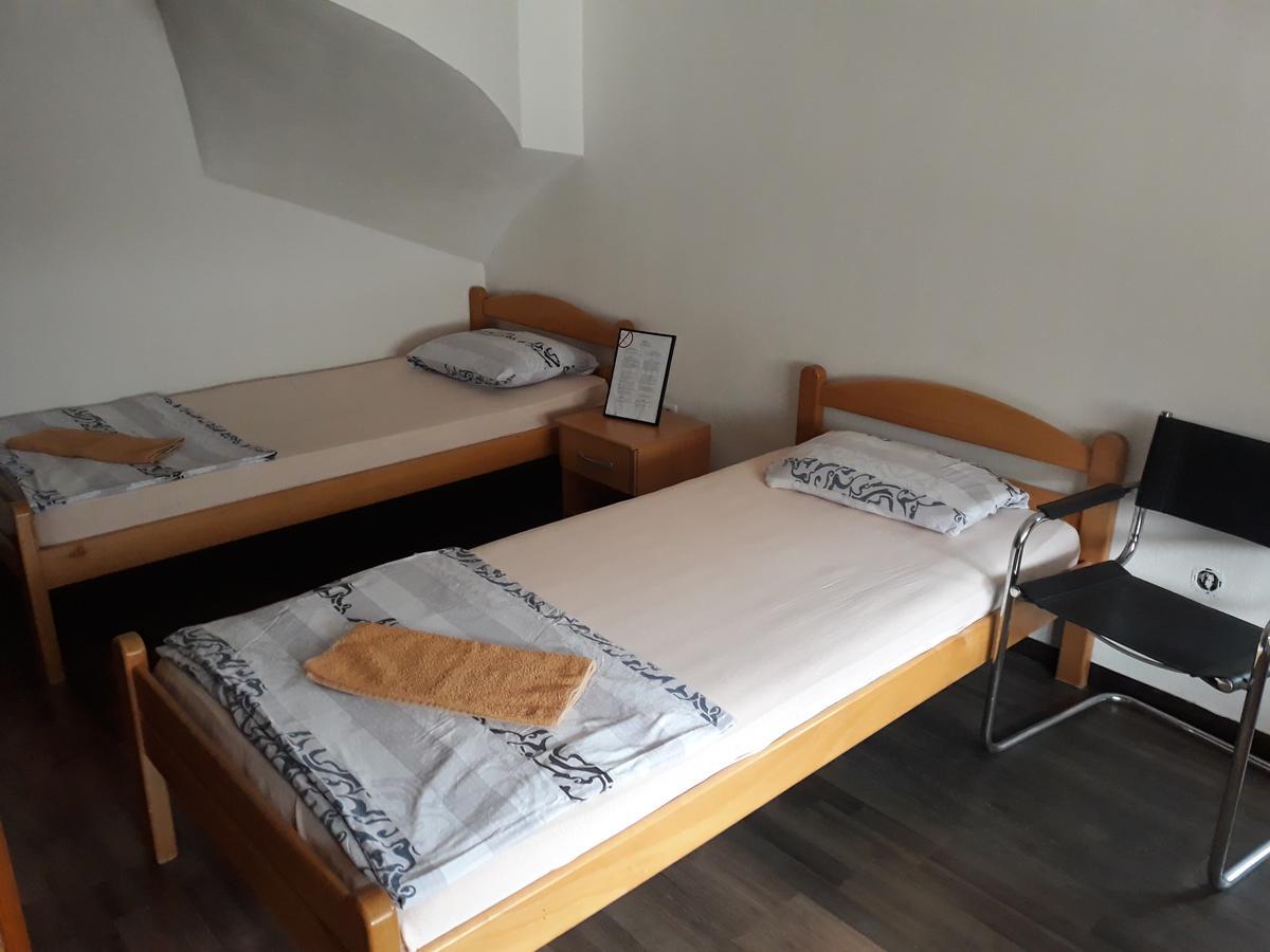 Sobe Sa Kupatilom Jajce Ngoại thất bức ảnh
